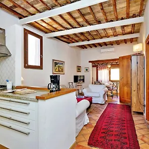  Apartment Lungaretta 97 Italien